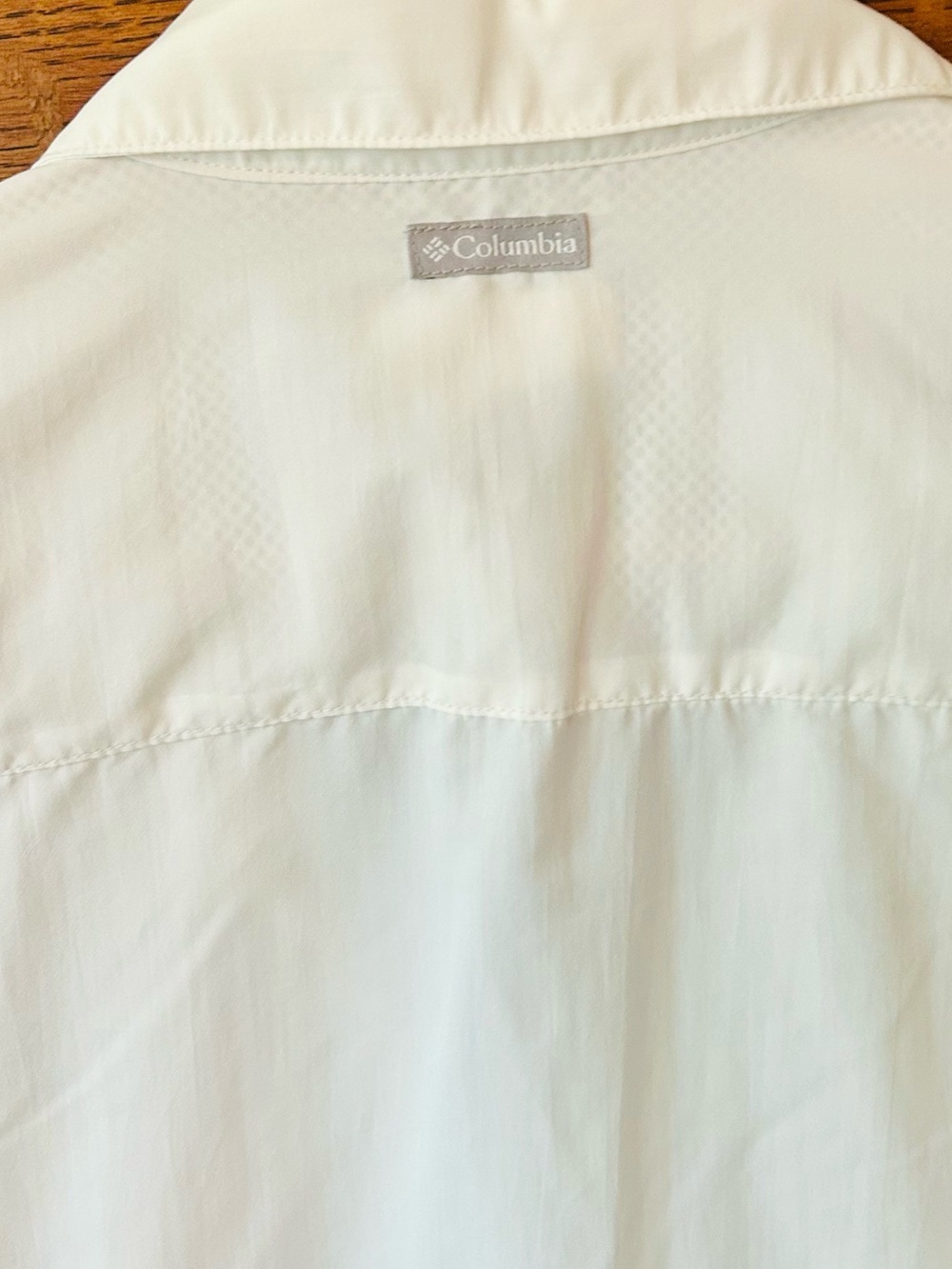 NWT-Columbia Women’s White Omni Shade UPF 30 Button-up Shirt-Size Medium - Picture 6 of 6